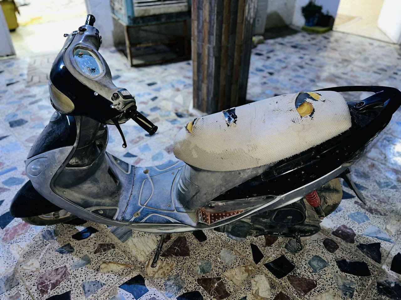 ماكس منغولي يحتاجلها فقط تبديل ولفات كلشي جديد بيها تصرف عليها شي بسيط ترجع ورد السعر 225 وبها مجال للشراي العنوان قرب بسمايه بغداد ***********
