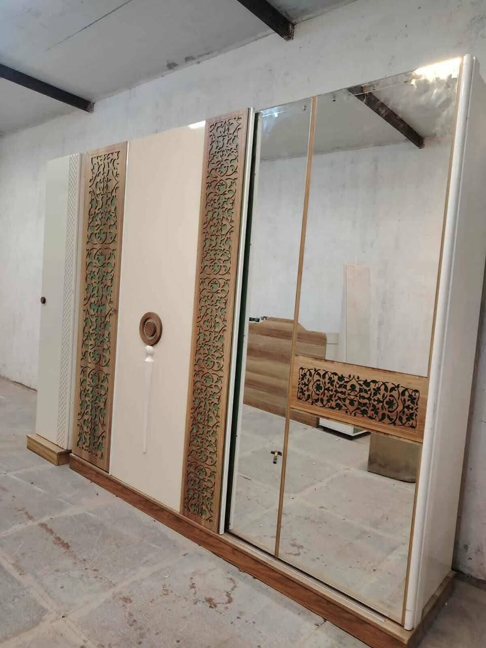 🔥 فرصة لا تتعوّض 🔥
غرفة نوم مستعملة 🇹🇷
نظافة 90٪ 💯 — شبه جديدة
عدد القطع: 10 قطع
نظام أسلايد + باب إضافي 💢
شازلون مخزن 📥
سرير مخزن عملي 🤌
💸 السعر: 800 فقط
🚛 شد ونقل داخل بغداد مجاني
🚛 يتوفر توصيل للمحافظات
✨ مرتبة، عملية، وتستاهل السعر
📩 للحجز والاستفسار دز خاص بسرعة


**إذا كنت صاحب هذا الإعلان وتريد حذفه لأي سبب، رجاءا أرسل رسالة إلى الدعم الفني**