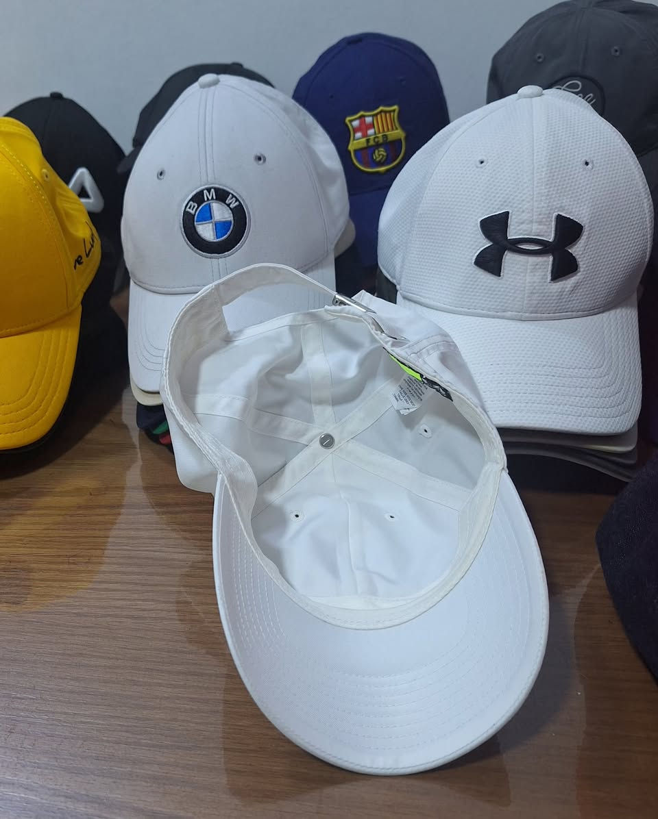 ماركة NIKE اصليه وكاله صنع فيتنام
خامه وتربروف
قياس فري سايز
*********** واتساب مسنجر
يوجد توصيل
