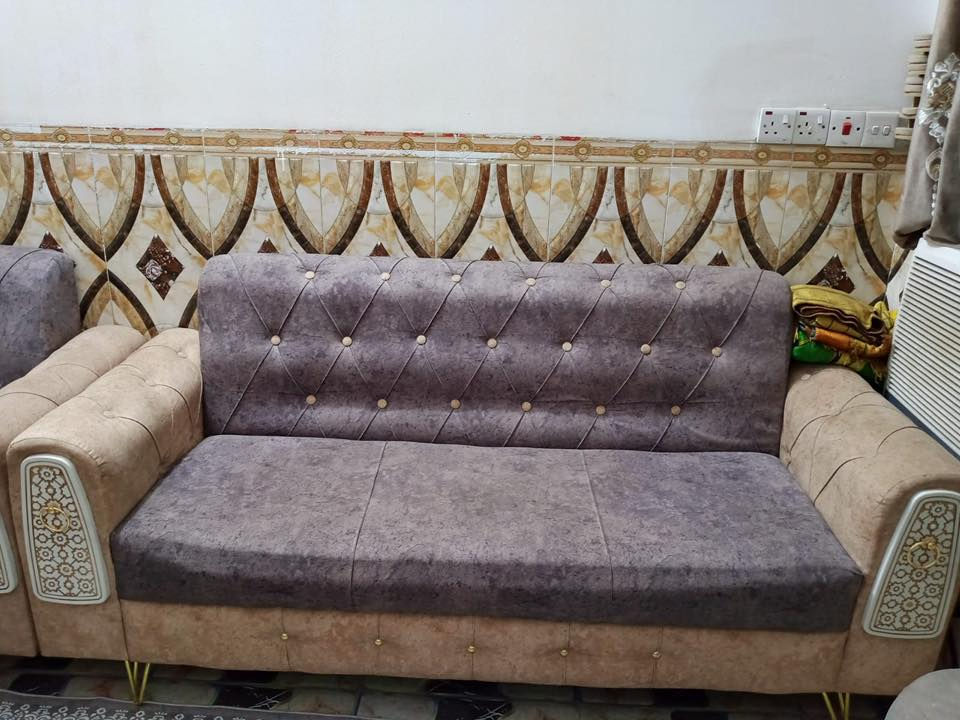 تخم جديد 10 مقاعد بحاله ممتازه بدون اي ضرر سعره 300 الف قفل مكاني بغداد العبيدي شارع عشرين الرئاسه وهذه رقمي للتواصل ***********
