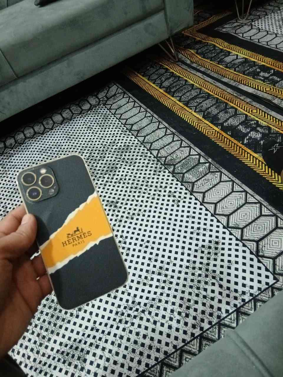 السلام عليكم متاح 13 برو ماكس جهاز مكفول وتر فقط ضهره مكسور ذاكره 512 بطاريه 83 مكفول كفاله عامه يرهم بيع ومراوس فقط ب ايفون *********** حله مركز
