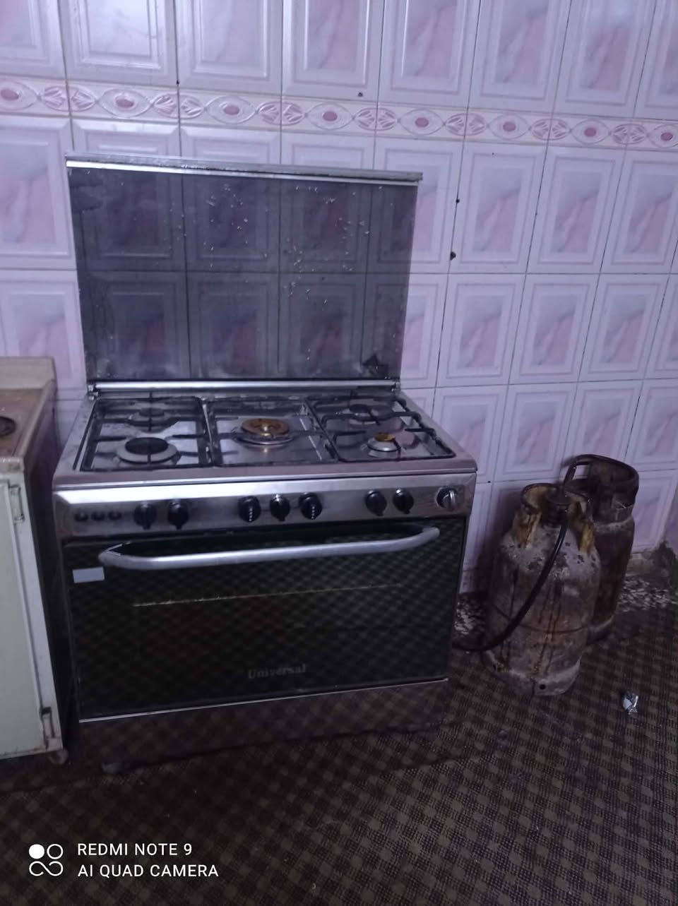 طباخ مصري فريش شغال وشرط الفحص مكان حله ب 190 وبي مجال


**إذا كنت صاحب هذا الإعلان وتريد حذفه لأي سبب، رجاءا أرسل رسالة إلى الدعم الفني**