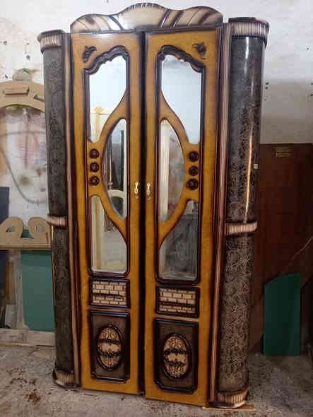 للبيع غرفه عراقي مستعمله السعر ٥٥٠ الرميثه شارع النجارين مجاور الصياغ ***********ابو وهاب النجار
