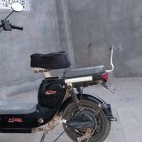 دراجه لبيع سعره 175 وبه مجال ستفسار عله رقم07830345952وبي وساب