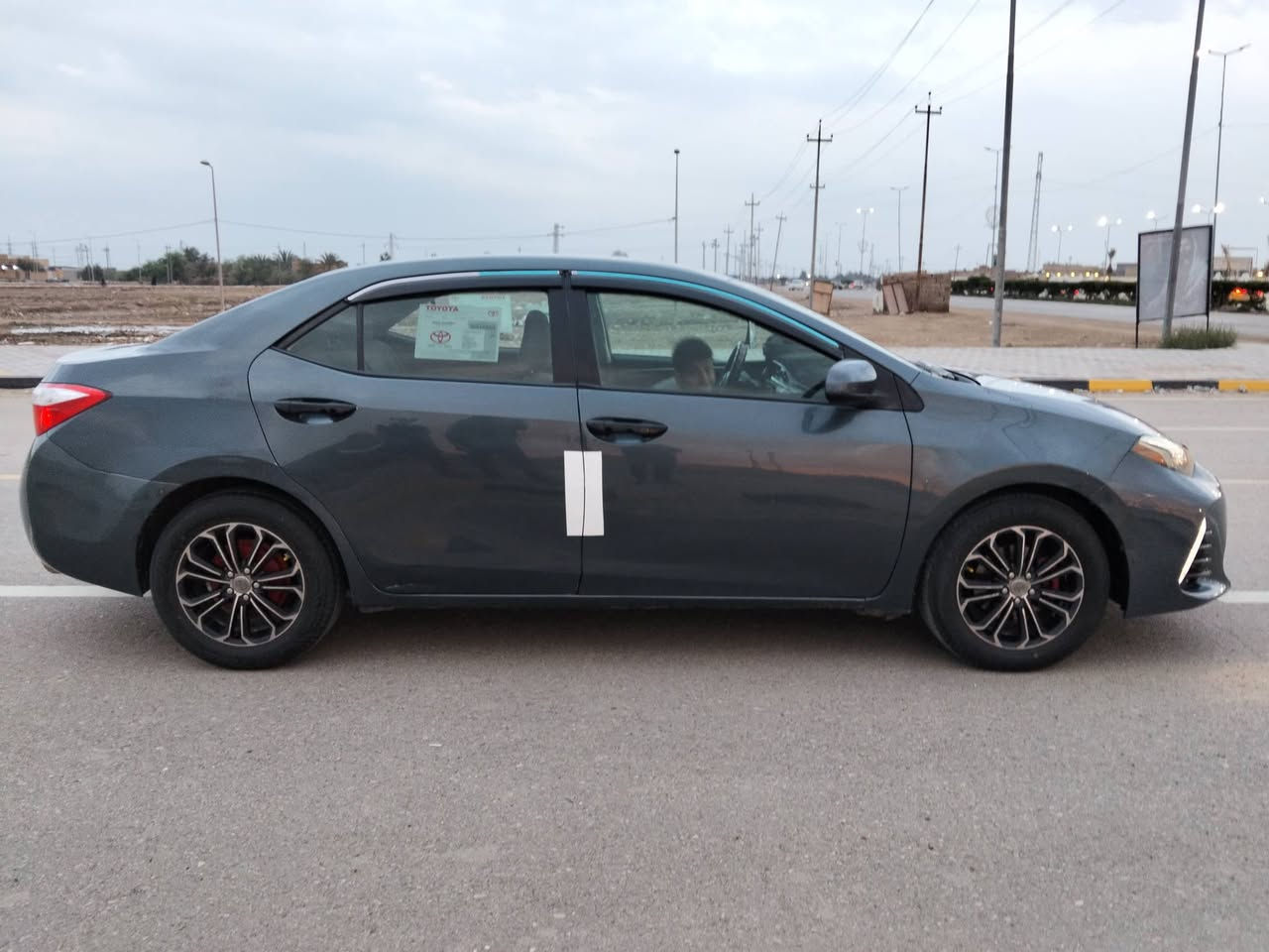 السلام عليكم كورلا موديل 2015 وارد امريكي ضررها بنيد فقط بدون دواخل الضرر مرفق بالمنشور رقم واسط دولي تحويل مباشر سنوية للـ30 محرك 1800 محرك وكير مكفولات تبريد تدفئه شغال تخم تاير جديد حدادية امامي وخلفي جديد تحكمات ستيرن شاشة كامره حساسات لايت زنون علماً السيارة بيها رشات صبغ اثر شخوط مكفولة من الحزام ومن العام السعر 110 للأستفسا اكثر (***********) عنواني واسط
