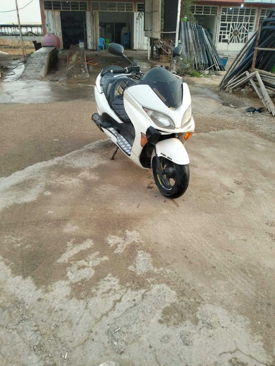 السلام عليكم فورزة 08 دراجة كاملة ونضيفه مرتبة كير ملغي مبدللها كلج خلفي 010 وحاليا نقصها بس فيت بم للمراوس او للبيع قيم ب الي يرضي الله مكاني الزعفرانية


**إذا كنت صاحب هذا الإعلان وتريد حذفه لأي سبب، رجاءا أرسل رسالة إلى الدعم الفني**