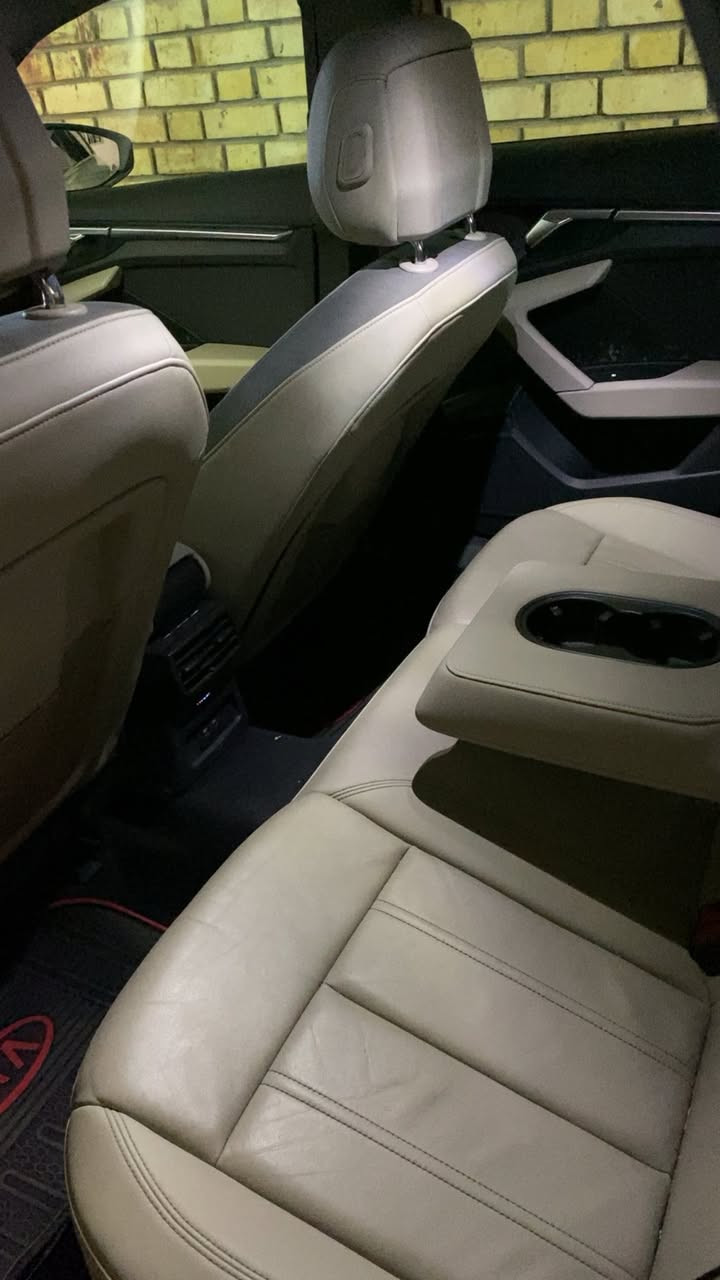سلام عليكم ورحمة الله وبركاته
للبيع سياره اودي Audi A3 موديل 2022 
ثلاث قطع صبغ جهة السايق باب وجاملغ خلفي 
وصفحه عكس السايق جاملغ امامي 
سياره فول للأخير 
كشنات امامي كهرباء 
هند بريك دكمه 
حساسات كاميرات فول 
ماشية 60300 km
هزة ولوحات جدد 
تحويل ثاني يوم بسمي السياره 
السعر 16.500$ وبيها مجال بسيط حك الجية 
مكاني بغداد 
للاستفسار متواجد نت 
***********
