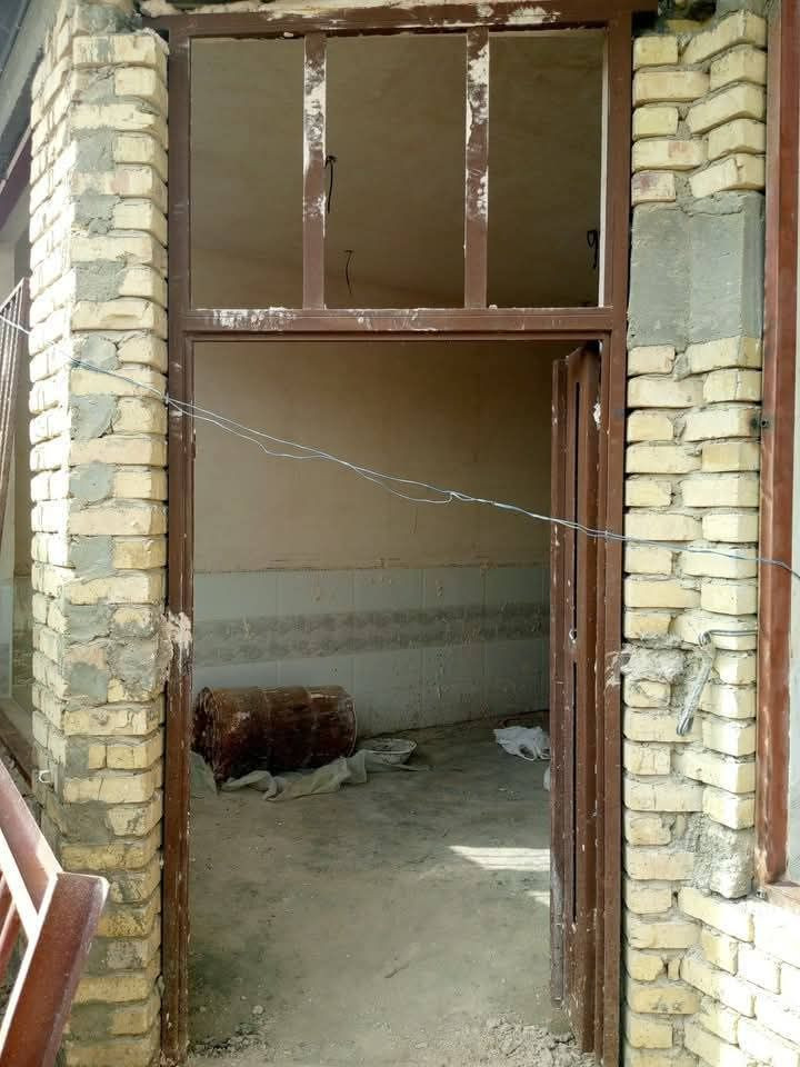 شبابيك وبوب عدد 5 للبيع ***********
غير متواجد ع الفيس
