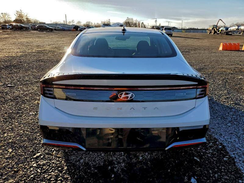 (اعـــــــــــــلان مــــــــــــــــزاد 📢 ) 

2026 HYUNDAI SONATA SEL SPORT 

هيونداي سوناتا سبورت : ٢٠٢٦

حالة السيارة : تعمل وتسير 

ضرر السياره : كما موضح بالصوره

تاريخ الــــــمزاد الجمعه : 2026/2/13

وقت المزاد الساعه : السادسه مساءا 

اللـــــــــــــــــــــــــــون : ابيض 

عداد المسافه : 4.295

حجم المحـــــــــرك : 4 سلندر 2.5

مدة الوصول : 60 الى 75 يوم

للإشتراك في المزايدة يرجى الحضور الى  مكتبنا للـتأكيد على تثبيت السياره المزاده.

العنوان : النجف الاشرف قضاء المناذره( ابوصخير) شارع حيره ابو صخير مكتب عمار لمزاد السيارات الامريكيه 

               تلفون 
              *********** واتساب
              *********** للاتصال
               عمار ابو عباس
