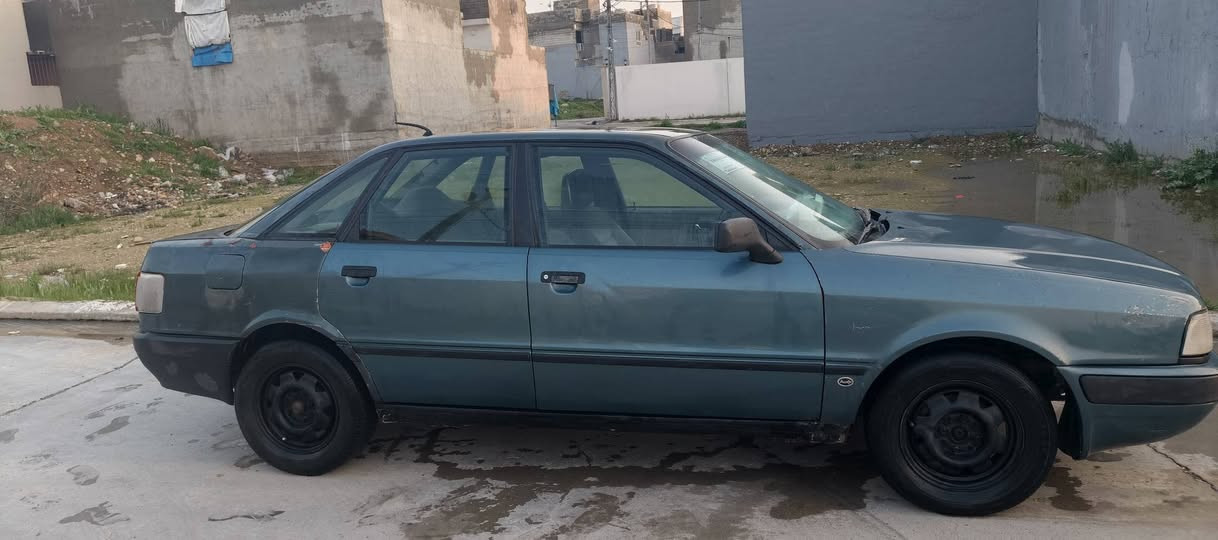 السلام عليكم سياره اودي موديل91
متحرك وكير شرط شرط التحويل السعر ها 28 ورقه ‏‪***********‬‏،،، ‏‪***********‬‏
