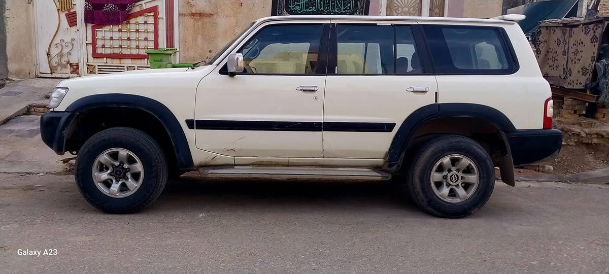 نيسان باترول مديل 2000
سوبر سفاري مكينه 4500 كير عادي السياره فول مواصفات 
١_ فتحه بالقماره 
٢_ جام اوتو 
٣-سنتر لوك ريموت جميع الابواب 
٤_شاشه LED كامره خلفيه  
٥_سستم لايت كامل 
٦_كشنات جلد دشبول عسلي 
 7_ رقم بغداد الدولي الجديد بأسمي 
٨_ ثلاجه 
٩ بوصله 
١٠ ويل كب بلادي 
عليها ادامه كامله  كير ومحرك مكفولات جدد  السياره لا داخله صيد ولا جانت عد صياد 
السعر ١١٠ 
رقم تلفوني بيه وتسب 
***********
