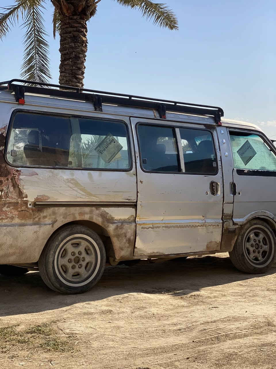 كيا بستا للبيع    سنوية نافذه ومكينه تنقيص تريد تحويل تريد بدون. مكاني ديالى ***********
