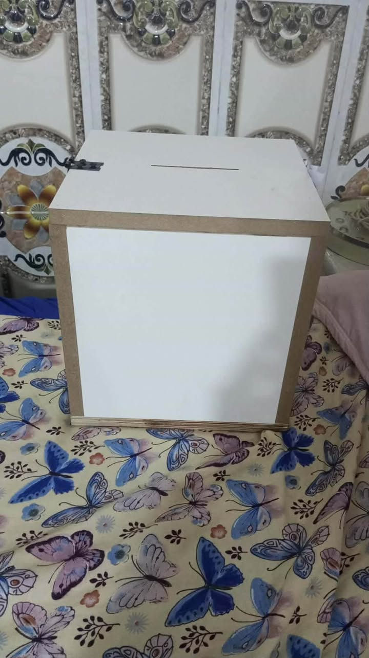 قاصات للبيع 
شفاف قياس 20×20
5 قاصات عدد سعرهن 60 لف 
الخشب عدد 2 قياس  25×30 سعر 32لف
الحديد رتفاع 25× 20  سعر 12 

الارمادي صوفيه تواصل خاص


**إذا كنت صاحب هذا الإعلان وتريد حذفه لأي سبب، رجاءا أرسل رسالة إلى الدعم الفني**