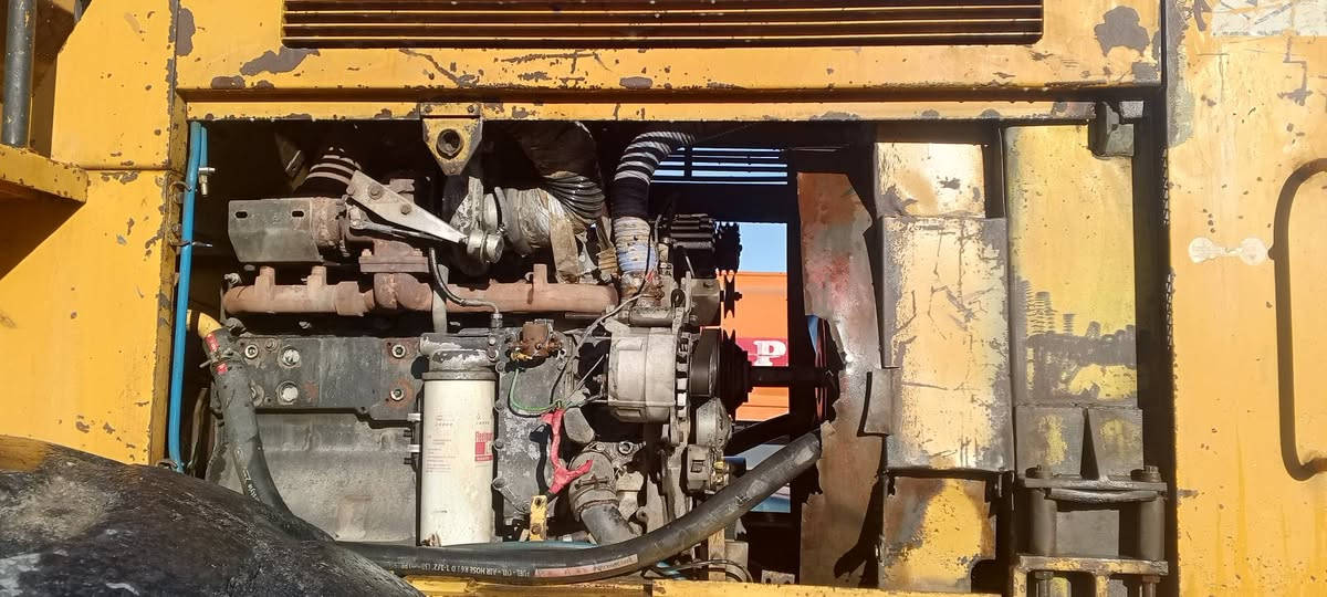 أهلاً وسهلا بكم في معرض الوطن ✨
معرض_الوطن_البيع_وشراء_المعدات_ثقيله🚛🚜🏗

للبيع شفل كاوسكي 
حجم 85
موديل 89
كمنز 24ولف 
مكينه كير تركم كله فول 
شفل جاهز العمل 

***********
