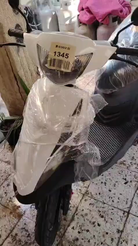 سلام عليكم.... 
دراجة ماكس عدله 🛵 للبيع
دراجة شلعه معدل كهربائيات كلهه شغاله 
دراجة جديده بلاديه 
أي نقص مابيهة
جيب فيتر وتعال افحص
العنوان. بغداد الدوره ابو دشير ***********
