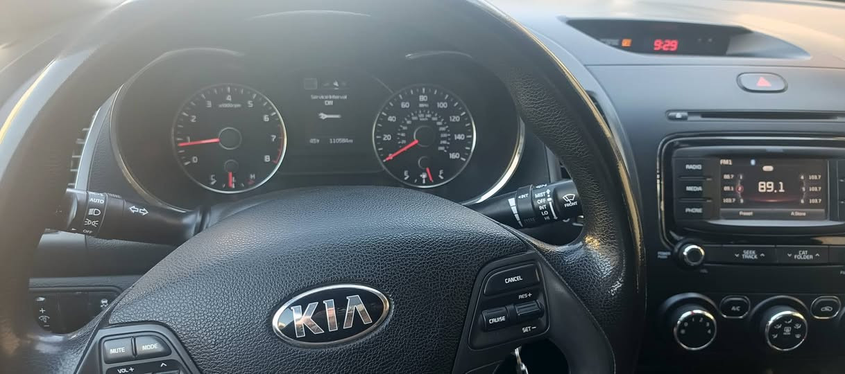 كيه فورتي 2017 السياره نضيفه جدا كير ومحرك دوش مكفولات سنويته تنتهي 2030 باسمنه تخم تاير وباتري جدد السعر 115 و باقي التفاصيل وكتاب الفحص بلمنشور  الاتصال *********** مكان السياره ناصرية مركز
