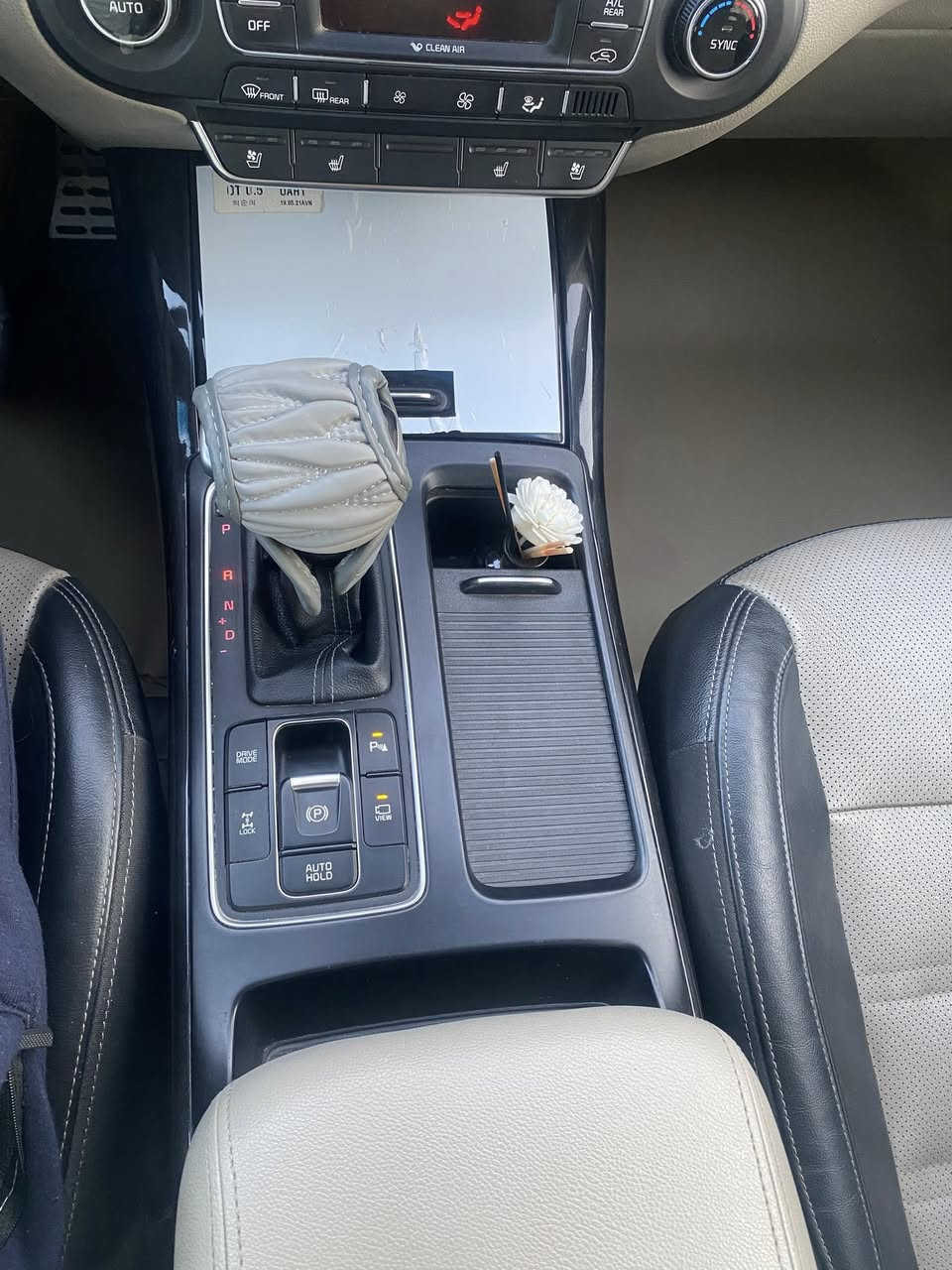 كفاله عدا البنيد بي طخه ومصلح بدون فتح

رقم بغداد الجديد

تحويل مباشر بسمي

مواصفات 

1_حجم محرك 6سلندر كفاله

2_تحكم ستيرن 

3_كروز سرعه (تحكم سرعه بالستيرن) 

4_شاشه بلاديه لمس (سايد بريك بصمه) 

5_ شاشه ترحيب (((( اريل نفكيشن))))

6_يدات نيكل بلادي 

7 منظومه زنون بلادية 

8_لدات امامي خلفي 

9_علامه سورنتو بالدوسه 

10_مري جانبيه شفط كهربائي 

11_كشنات جلد بلادي 

12_بصمه تشغيل +بصمه ابواب 

13_ أشاره ترحيب باليدات عند الاقتراب 

11_كشنات كهرباء عدد 2 

15_حساسات امامي وخلفي 

16_لايت ثلاث عدسات بلادي 

17_انظمه قيادة عدد 4

18_ 3قطع تبريد 

19 _سبعه راكب (((((كشنات تدفئه تبريد )))))

20_صندوق كهربائي 

21_عدادالكتروني مو عادي))) 

22_بانوراما مو حديد 

23_بردات خلفيه بلادي 

24 _جام اتو +حاكيه بلوتوث 

25 _ويل ستيل حجم 20 (((تخم تايرات جديد كومهو)))

26_شحن واير ليس () ((((بطاريه جديده))))

27_ سياره ماشيه حقيقي شرط الفحص 

28_ +بصمات عدد2

29 _محرك كير كفاله عامه شرط من كلشي 

30 _سياره جديده بمعنى الكلمه واحله من الصور 

31_ اعتذر عن مراوس فقط بيع 

32_صدر شركه مامبدل شي

-33صندوق كهرباء 

34-كامرات 4

35 -فور ويل

36-مكان السياره ميسان

37- السعر 270 فول السياره وأي نفقص مابيه 

رقم صاحب السيارة ))))))***********
