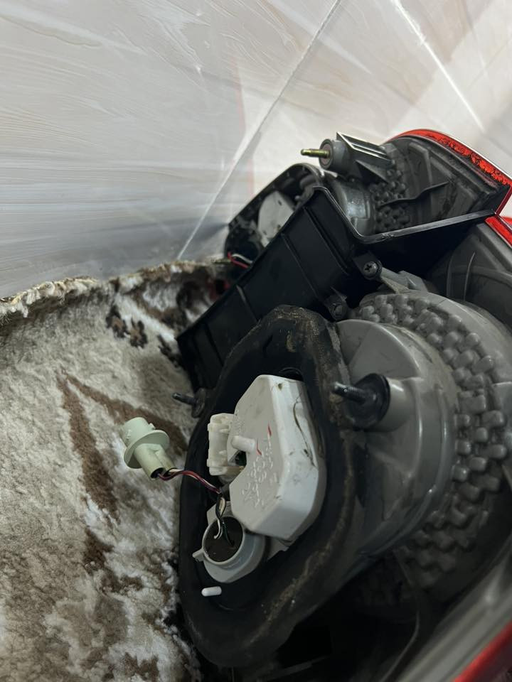 تاقم بەگ لایت تۆمس سفر وەک وێنەکان هەموو گیانی ئیش ئەکات بەشەرت
سحریشی لە بازاڕ پرسیار بکە بە کەمتر پیرۆزت بێت
***********
