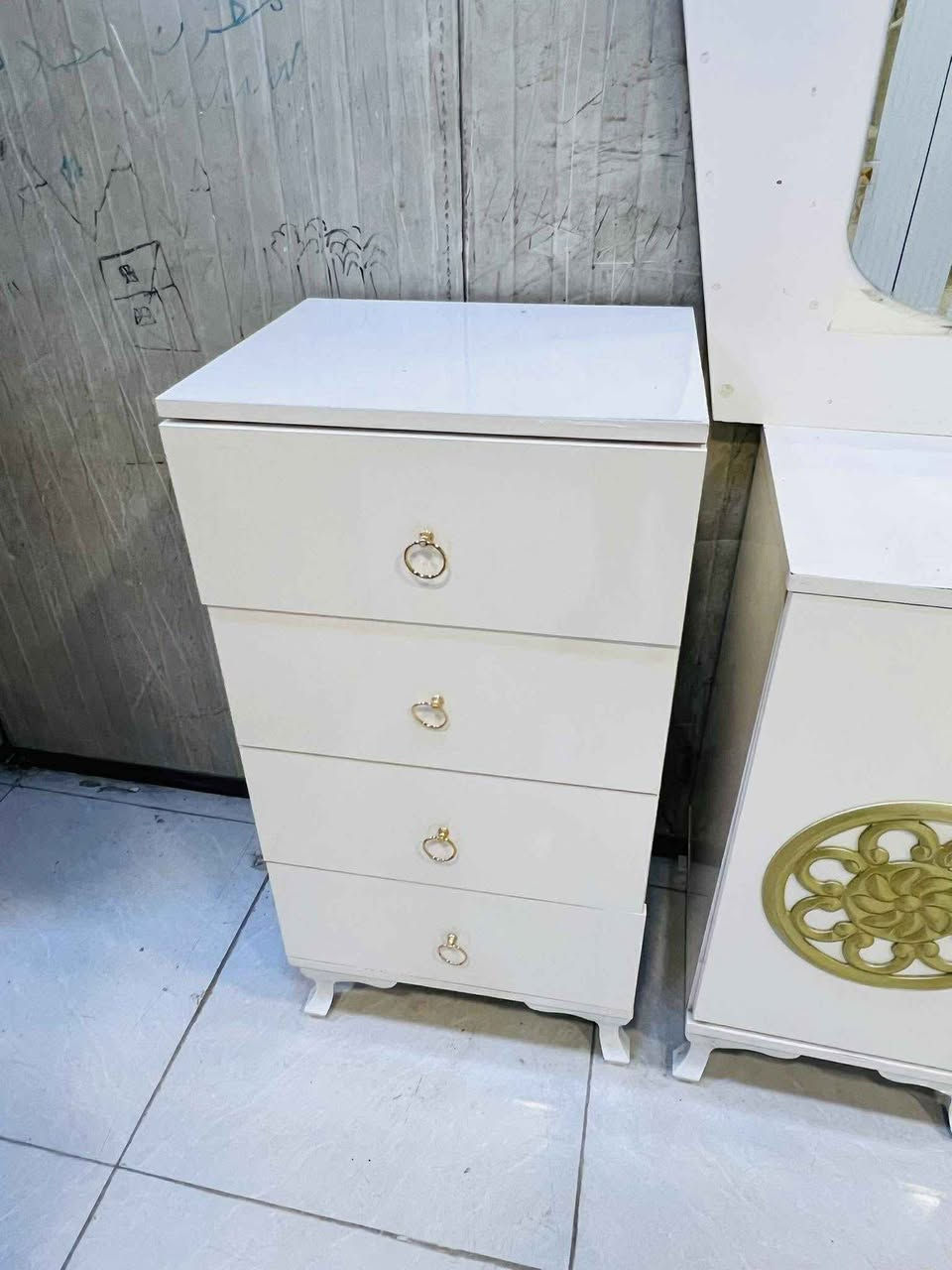 غرفة. تركي.  مودرن ثقيل. لون مميز. ١٠قطع. كوالتي. عالي 750 واصل. كول مناطق بغداد بغداد, العراق


**إذا كنت صاحب هذا الإعلان وتريد حذفه لأي سبب، رجاءا أرسل رسالة إلى الدعم الفني**