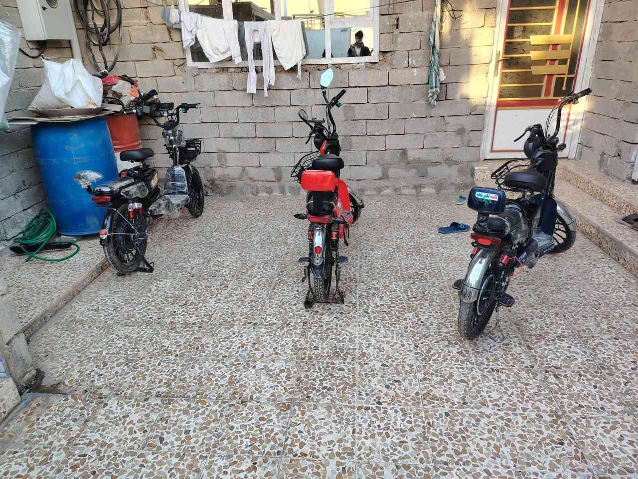 ماطورات شحن ثلاثه للبيع 350 وبيهن مجال مكني موصل جانب اليمن
***********بي واتساب
