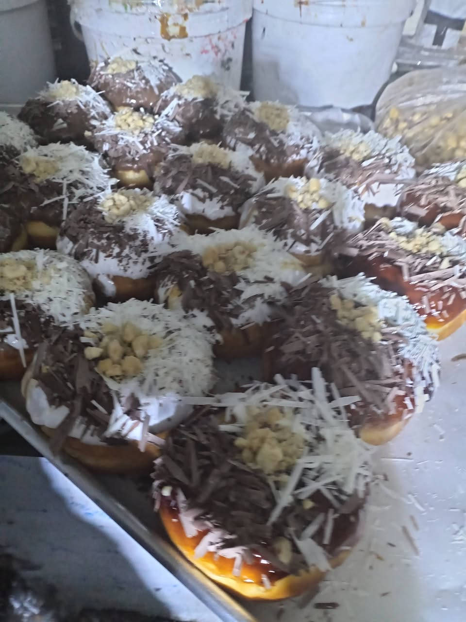 سلام عليكم خلفه صمون جرك فطأر دونات كريم باف كل المعجنات ***********
