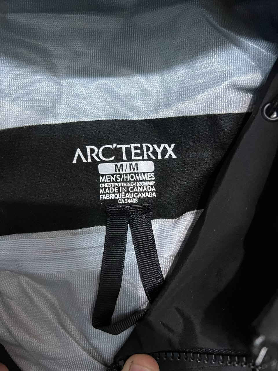 arcteryx 
orginal_canada
size _M
بالە غیرمستخدم
توصیل جمع
سنع کندا
***********
