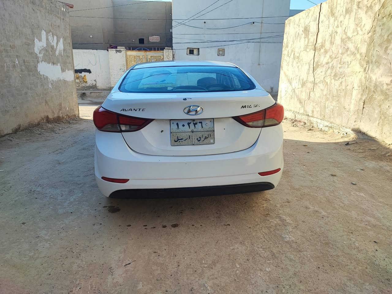 السلام عليكم
النترا 2015
سياره رقم اربيل 
فتحه تحكمات 
بيها جاملغ خلفي 
وقبق جنطه مبدل 
رايدها ب110وبيها مجال 
مكان السياره نجف 
***********
