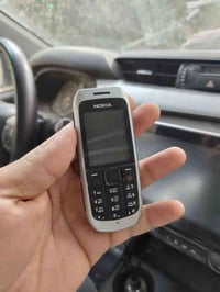 موبايل نوكيا c1 دبل سيمكارت  جهاز نظافه ممتازه الشراي يتصل  0784888969...