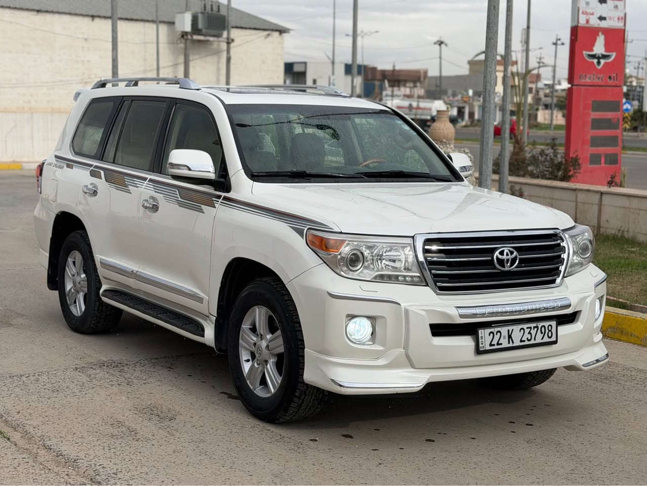 لاندكروز جيكسارة  موديل 2013 GXR

                                                      سعر 336 مجال قليل

مواصفات GXR فول فول محرك V6
سنوية رقم جديد بسمي شرط تحويل غرامات
گر محرك بشرط مامفتوح ماشي 160 km
سياره نص باب صبخ بدون دواخل بدون ضرر بشرط

مكاني كركوك 
رقم موبايل *********** كركوك, العراق
