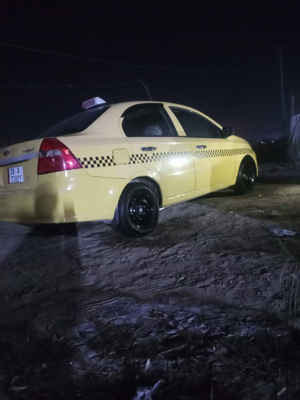 سلام عليكم افيو للبيع مديل 10 مكفوله من ضربق قويه واصوليات 
مكينه بيها خيط بخار كير مابي شي كهربايات شغاله تخم تاير جديد سعر 47 بيها مجال ولستفسار عل رقم ‏‪***********‬‏
