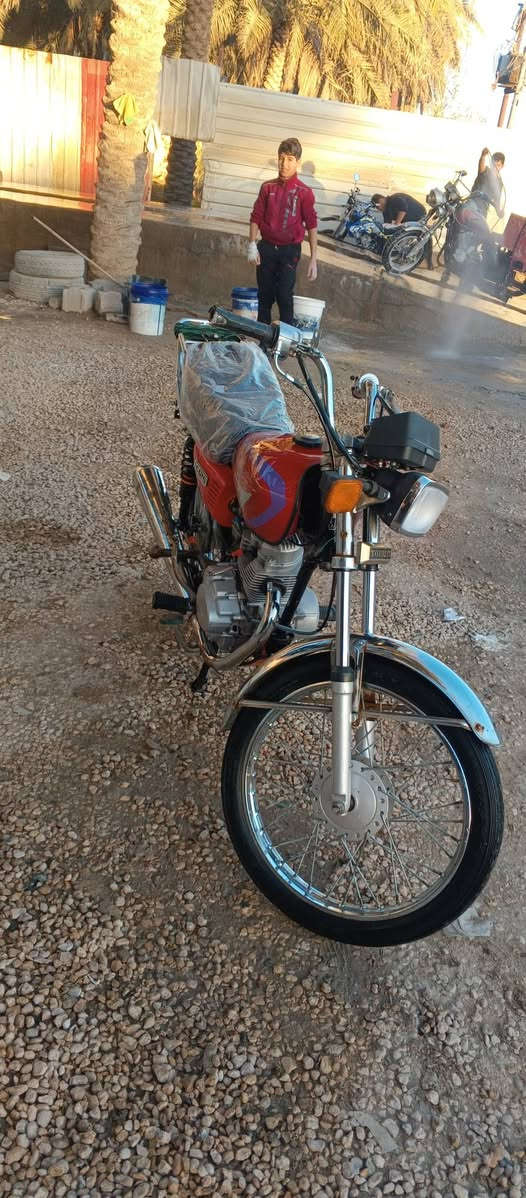 سلام عليكم دراجه اربعه كير ارشه أوراق اوصولي دراجه نضيفه فقط مكينه مفتوحه مره وحده فقط  السعر 600 استفسار خاص او رقم *********** مكاني كربلاء الحر قرب جامع علي الهادي
