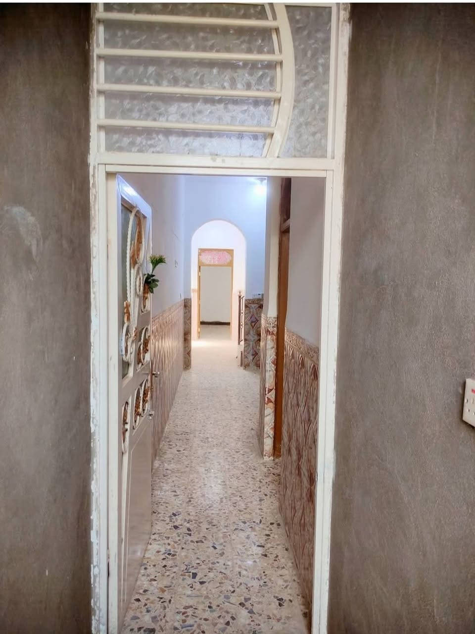 يتوفر دار للايجار 100م 
حي النداء قريب على شارع المجمعات 
منطقة  حلوة مقابيل الغزالي للهواتف 
يحتوي على استقبال و غرفة وصاله ومطبخ وصحيات عدد 2  ….
للاستفسار 
***********
