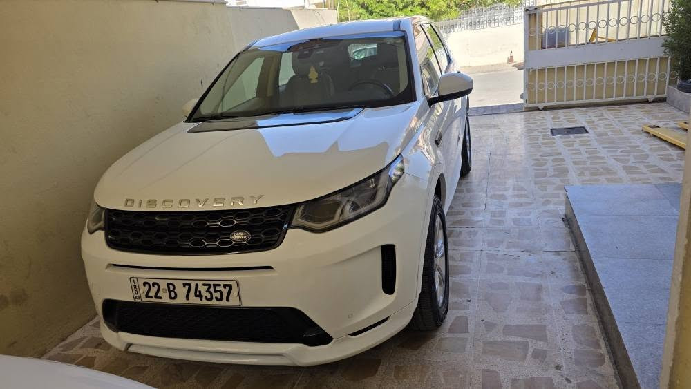 Landrover discovery
موديل ٢٠٢٠ شكل الجديد
مواصفاتها
بصمة
دبل اكسل
كاميرا
حساسات أمامية وخلفية
كشنات جلد وكهربائي وتدفئة
اندرويد اوتو وكاربلي
لايتات أمامية وخلفية ليد
صندوق كهربائي وشفط
محرك ٤سلندر ٢٠ تيربو ممفتوح 
الكير والمحرك والكهربائيات مكفولات 
صبغ فقط شبر صبغ بالجاملغ الخلفي 
بدون دواخل و الايرباكات كلها سليمة 
رقم أربيل ومكانها أربيل
☎️ ***********
      *********** أربيل, العراق
