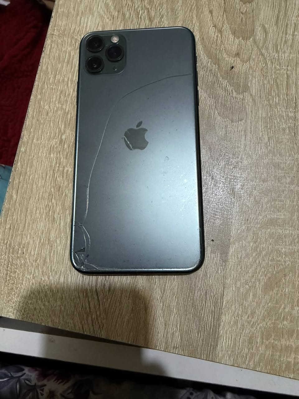 البيع ايفون ١١برو ماكس ذاكره ٥١٢ 
نضافه كدامك السعر ٢٧٥ رقم ***********
