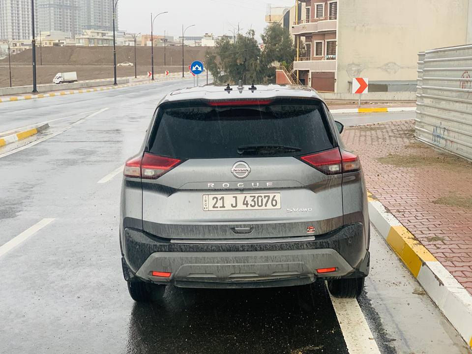 2021 Sv awd نیسان رۆگ
فوول مواسفات بەس سلایت نیە 
(بەسمە . لایت لیدو حەساس .هەر چوار دەرگای بەسمە . 
ڕادار هەر چوارلا . پێنج کامیرە ٣٦٥ .تەبرید مەرکەزی )
٤ بستۆن مەرخوب  دەبڵ ئەکسل 
بەس بۆنیت بۆیاخ بێ ناو بێ ئێرباگ 
٤ تایەی تازە. رەقەم و سەنەوی تازەیە بەشەرتی تەحویل و خرامە 
سەیارەکە زۆر جوانە بێ شوخت و سارد 
سەیارەی ماڵە هی مەعرەز نیە هیچ مەسرەفی نیە 
*********** السليمانية, العراق
