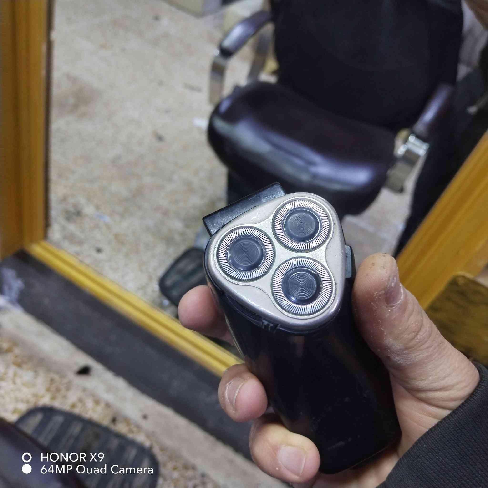 فقط الازرق كارتونها تعبانه نضيفات فول
+9647747828706
***********
 مكاني ايسر
