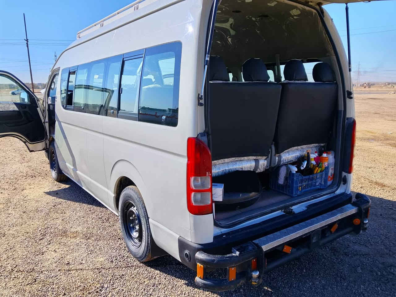 سلام عليكم.هايس موديل 10ضررها باب خلفي جنطه صبغ مكانات باردالسعر 210بيها مجال 
سياره خير من الله غرفتها جديده  للبيع او امروس اب نيسان يورفان أو استاركس . للاستفسار خاص أو واتساب ***********
