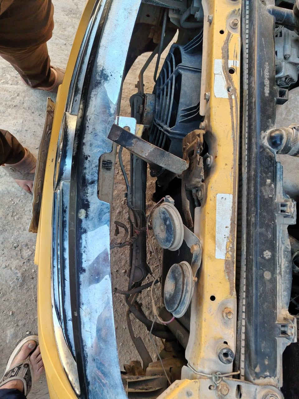 السلام عليكم بي واي دي 2013 لا مكفوله من الضربه ما عدا لخلخات قليله 2013 محوره كورلا تحويره راقيه كهربائيات علوضع الشركه  تخم تاير محرك وكير مكفولات السياره  مطلوبه مال مصرف وصاحبهه بغداد ومسوي وكاله للشريت منه وعندي الوكاله وعندي مستمسكات صاحبهه ورايحله البيته السعر 19 وبي مجال المكان بغداد ***********
