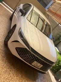 شباب BYD كن بلاس مكفولة وغراضها كامله ماشيه ٦ الالف زيرو سياره شادلها ...