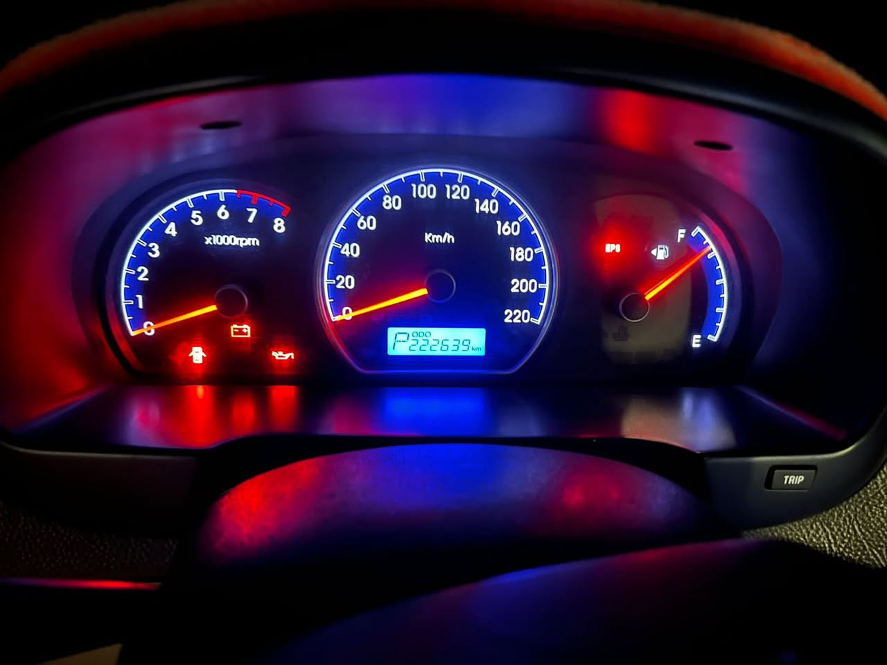 النترا خليجي  2010 مكينة  1600 سعرها 115   رقم الهاتف ***********
