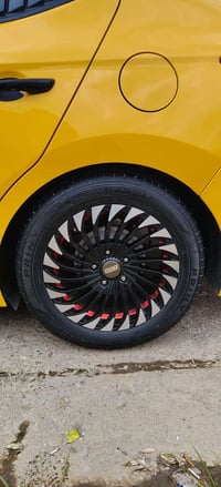 لبيع ويل كب معا طخم تايرات حجم16السعر300الف وبي مجال 07508089322 07777...