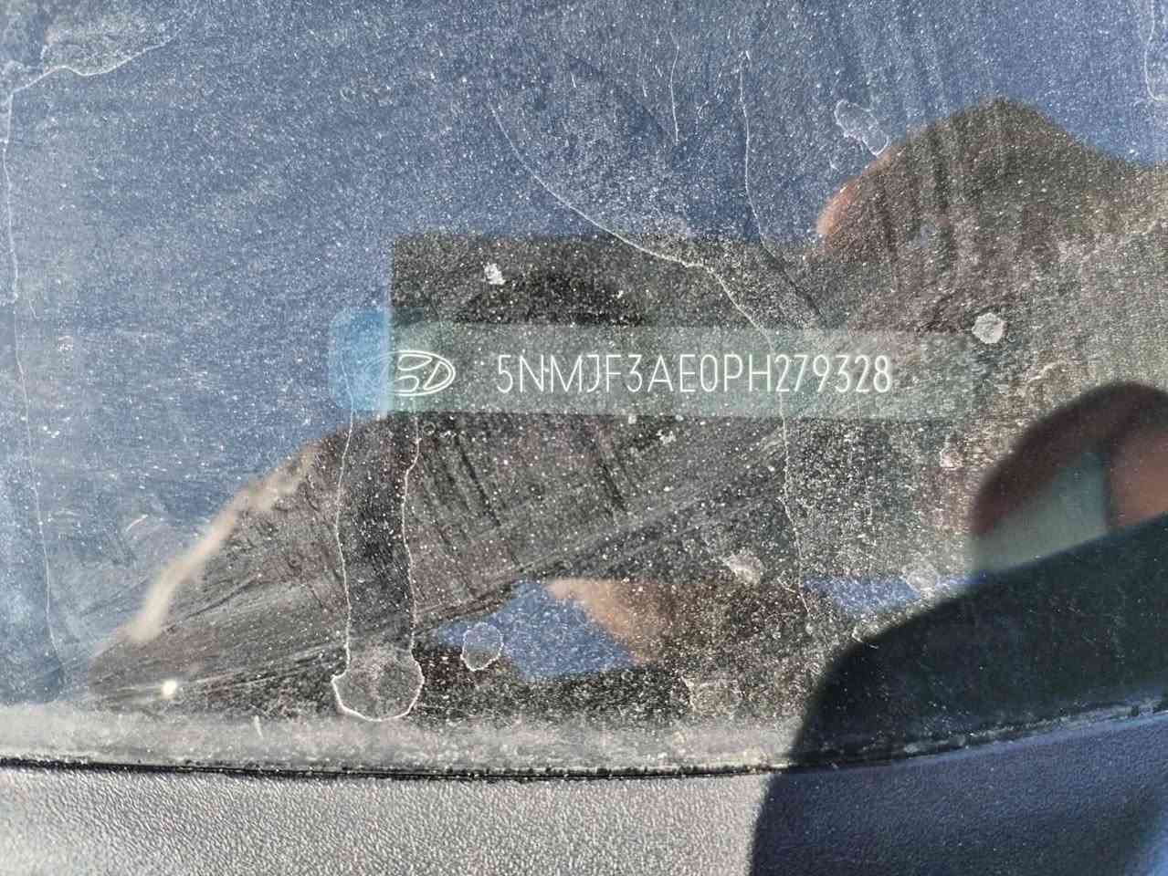 توسان 23 للبيع او مراوس  كلين بدون قطره صبغ أيرباكات كلها سليمه بيها شبر بارد فقط للاستفسار خاص او واتساب ***********
