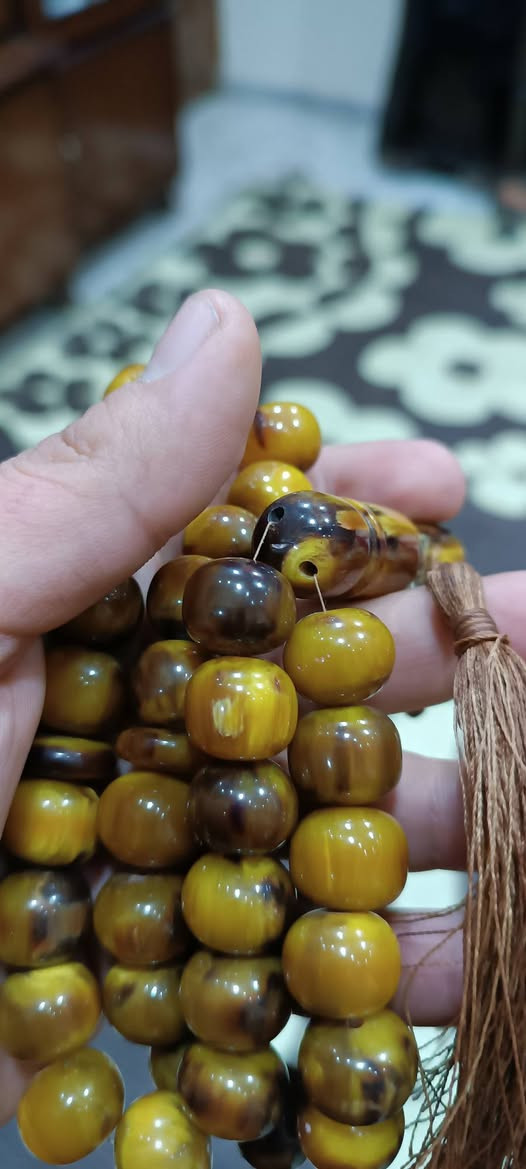 وقت نقول نوادر هيك.يعني 
افغاني انتيك على الأول....لعيونكم 🌹📿🌹📿🌹📿


**إذا كنت صاحب هذا الإعلان وتريد حذفه لأي سبب، رجاءا أرسل رسالة إلى الدعم الفني**