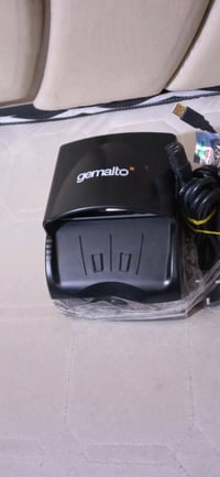 جهاز قارئ وثائق وجوازات سفر من طراز Gemalto AT9000MK2 مستعمل فترة قليل...