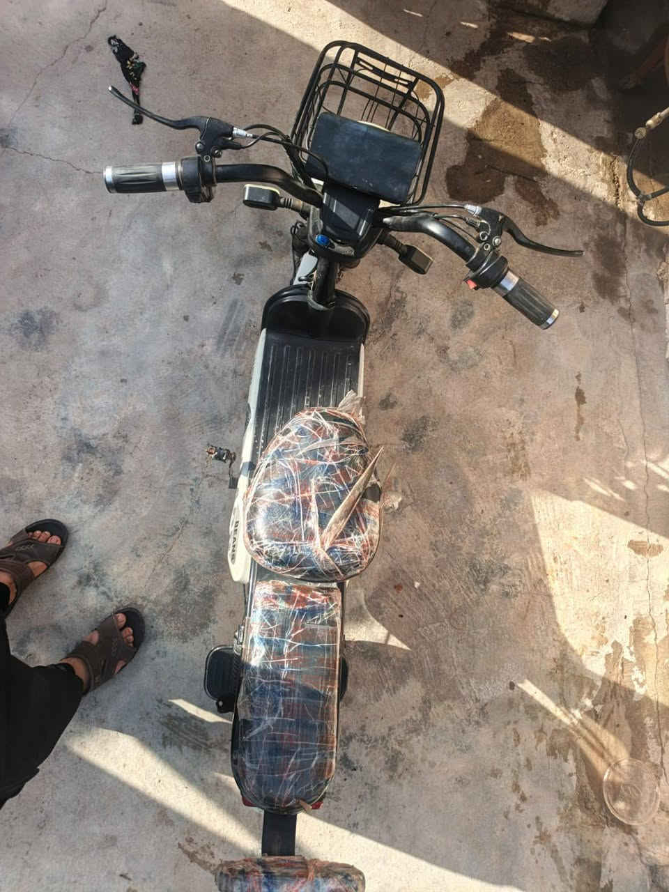 موطو شحن للبيع شغال ونضيف


**إذا كنت صاحب هذا الإعلان وتريد حذفه لأي سبب، رجاءا أرسل رسالة إلى الدعم الفني**
