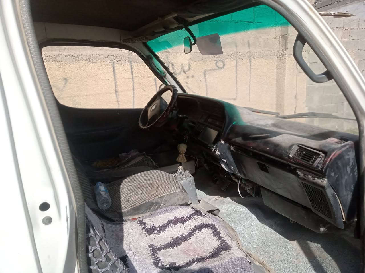 سلام عليكم جنبي للبيع موديل 2006 مكينه و كير ونجي مكفولات صدر مامي خلفي نضيفات كشر نضيف مكاني بغداد الحبيبيه *********** مراوس حسب القناعه تكسي سعر 21 وبيها مجال اتكفل سرقه و عشاير راعيها موجود بس ماندله رقمها نجف
