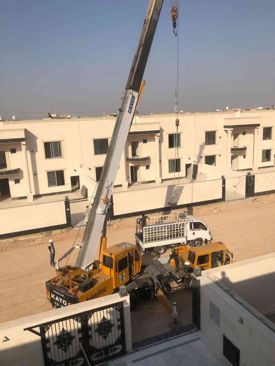 🚀 إنجاز جديد لمكتب القدرة الهندسي!
🌞 تم تنصيب منظومة طاقة شمسية بقدرة 60 أمبير نهاري وليلي بكفاءة عالية وجودة مضمونة ⚡️

📦 المواصفات:
🔹 ألواح MTS 620W وجهين × 32
🔹 بطاريات BYD ليثيوم فوسفات الحديد × 4
🔹 إنفيرتر MTS IP65 – 10kW × 2

📍 خدمة كشف مجاني موقعي لقياس الأحمال
📞 ***********
📍 كربلاء – حي الإسكان – مقابل القنصلية الإيرانية

🔥 وانت شنو تنتظر؟ نصب منظومتك اليوم من مكتب القدرة وارتاح من انقطاع الكهرباء! ☀️⚙️
