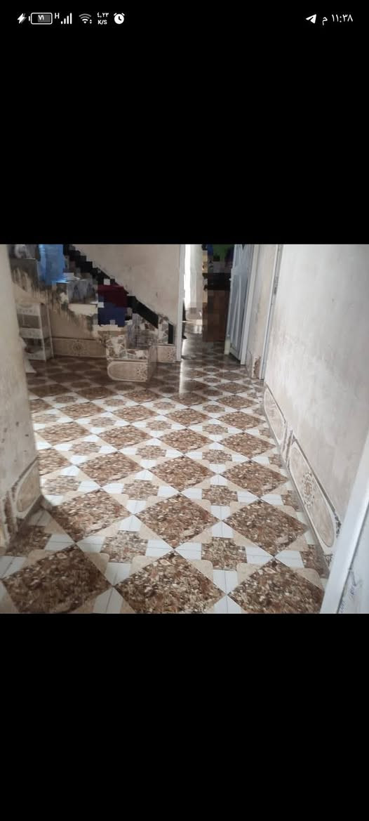 السلام عليكم
بيت ركن للبيع ، حي الصمد  قرب جامع المصطفى.. وقريب على جامعة النبراس 
وتبليط من جميع الجهات 
مساحه البناء 150 والأرض  350 
البيت جاهز من كلشي ،كهربائيات وسيراميك ومجصص .. بس تجيب غراضك  وتكعد ،، يتكون من غرفتين وهول وربعه ومطبخ وكلدور  .. 
للتواصل والاستفسار أكثر اتصل***********
