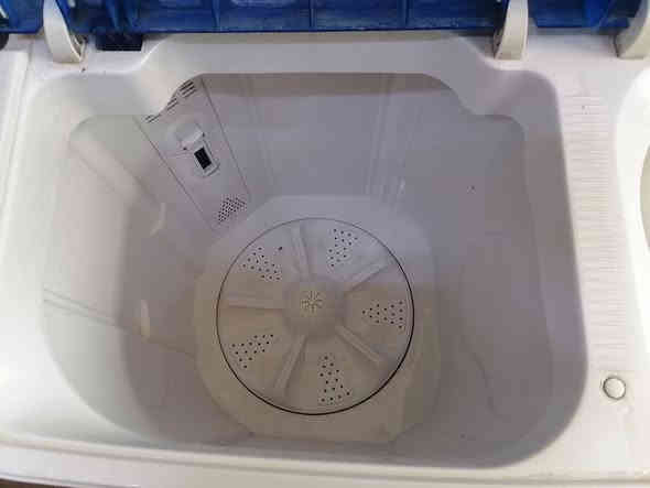 غسالة هيتاشي ٢٧ كيلو عالفحص كلها شغاله غسل وتنشيف اخت الجديدة ب ١٢٥ الف
حلة بكرلي شارع محطة الغاز او الاتصال عالرقم *********** الرقم بيه واتساب
