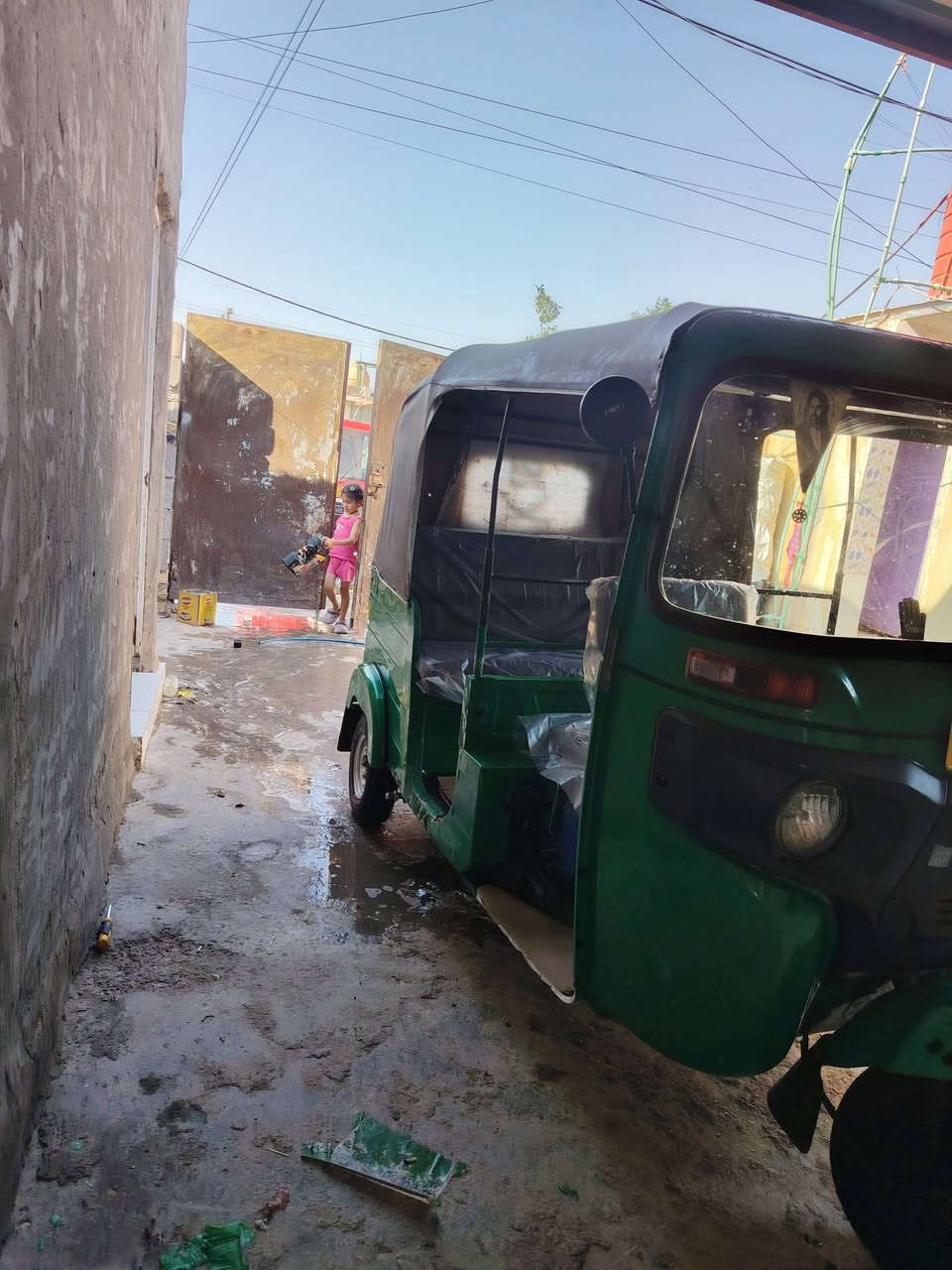 تكتك موديل 20   بشهر  10 كفاله لكشره بس دوس معمره رقم واسط لوحت نكليزي دخله هزه  تكتك جديده وحلوه مال جناي  فقط بوش بستم بدل بدل بيه هاذ رقمي وتصل بيك خير ودلل***********
